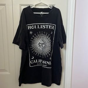 Hollister Oversized Graphic Tee